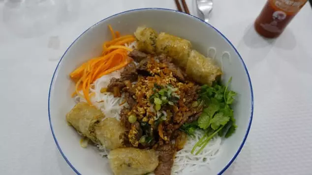 CNN bình chọn 40 món ăn ấn tượng của Việt Nam ảnh 7