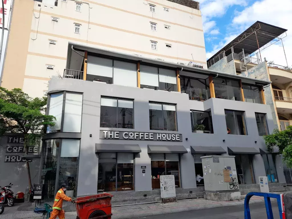 The Coffee House chi nhánh Trần Quang Khải mang đậm phong cách industrial