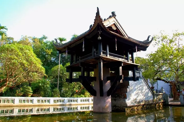 Chùa Một Cột là công trình kiến trúc độc đáo ở Hà Nội