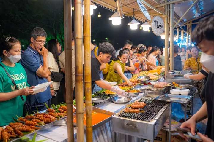 Lễ hội ẩm thực tại Festival Nghề truyền thống Huế 2023