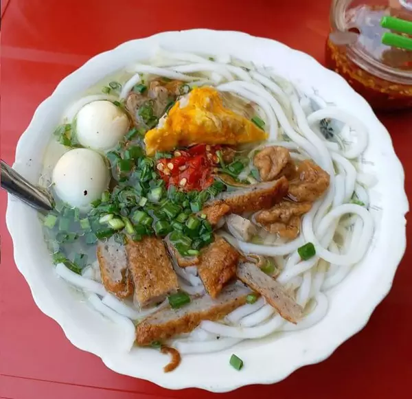 Binh Thuan specialty fish cake soup