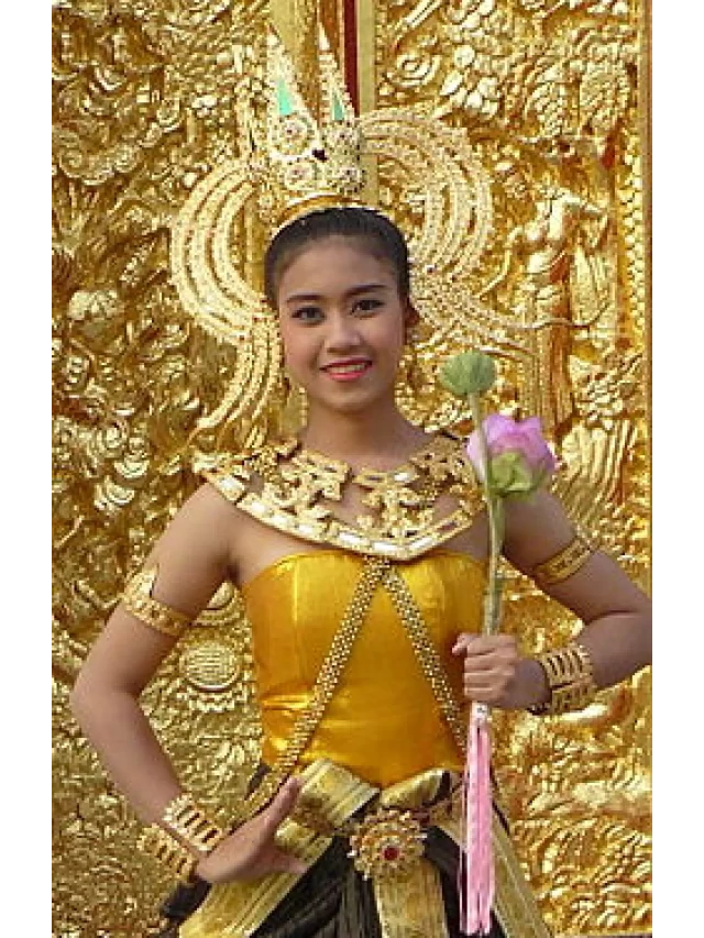  Trang phục Thái Lan: Kết hợp giữa truyền thống và hiện đại